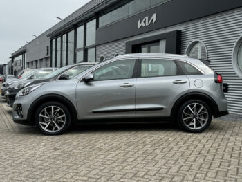 Kia Niro 1.6 GDi HEV DynamicLine 18''LM & All seasons banden