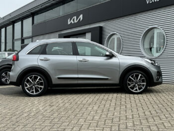 Kia Niro 1.6 GDi HEV DynamicLine 18''LM & All seasons banden