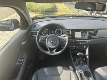 Kia Niro 1.6 GDi DynamicLine | Navi | Trekhaak | Camera | ECC | LM velge